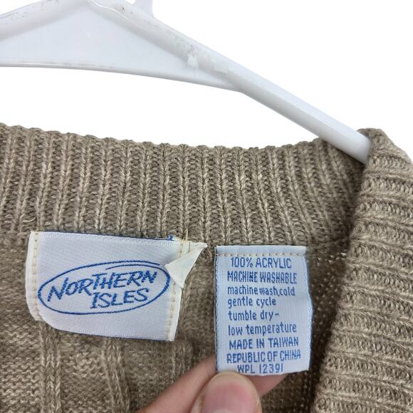 VINTAGE NORTHERN ISLES SMALL Y2K CABLE KNIT BUTTON UP SWEATER VEST - Picture 3 of 5